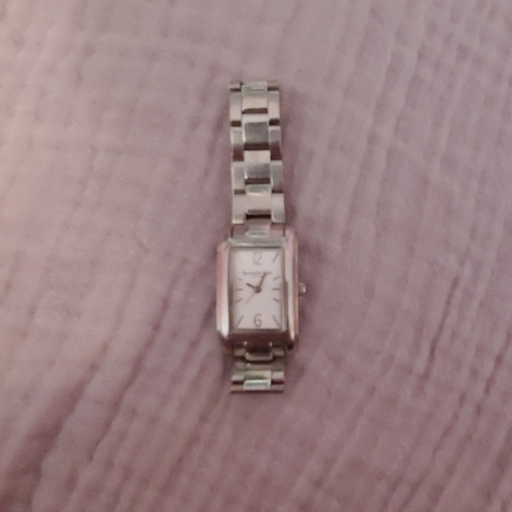 Kenneth Cole Woman's Silver Wristwatch